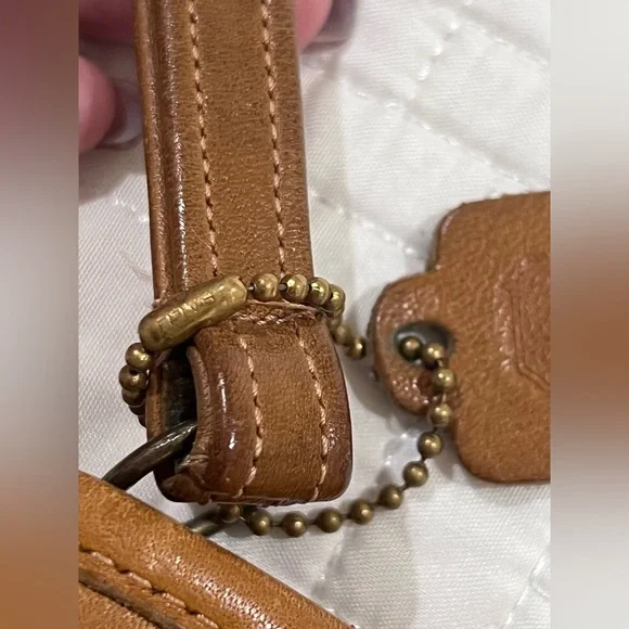 COACH :: CLUTCH - Picture 4 of 15